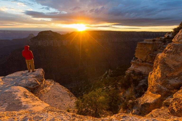 cheap places to travel in the us