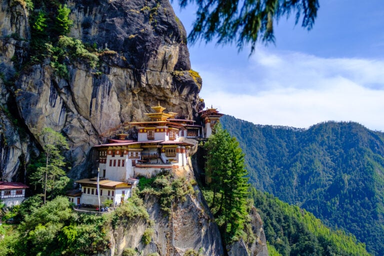 How to Hike to Tigers Nest