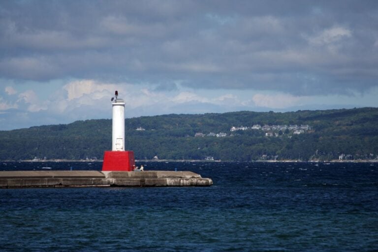 15 BEST Petoskey Restaurants You Should Try! (Michigan)