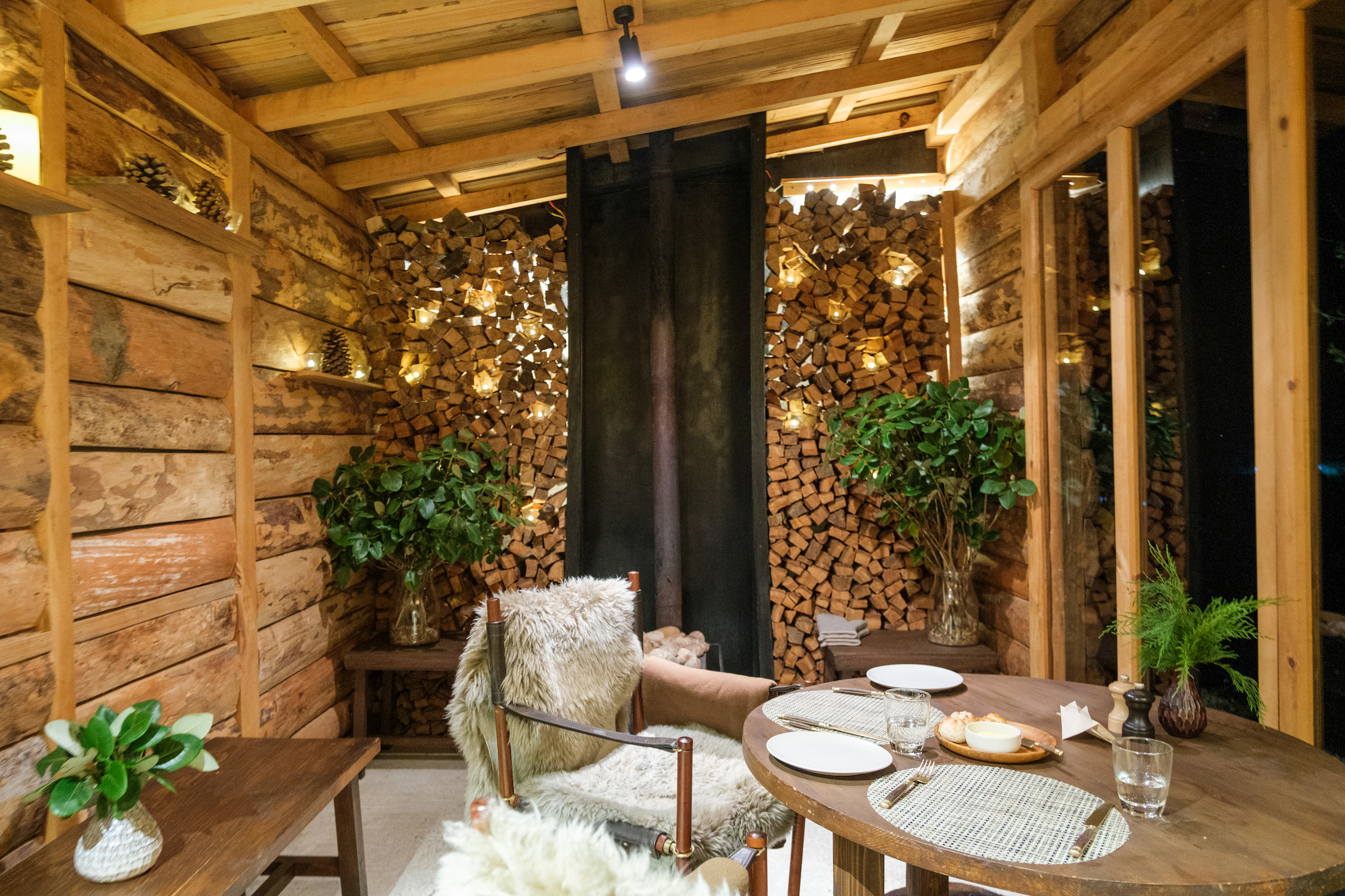 Wood Shed Dinner Gangtey Lodge